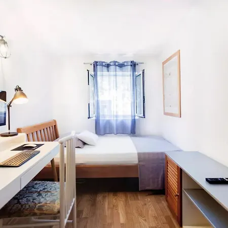 Novosel Location & View In Park Forest *